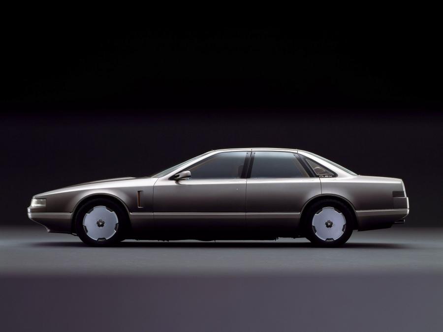  Nissan CUE-X Concept 1985 года  (фото 9 из 11)
